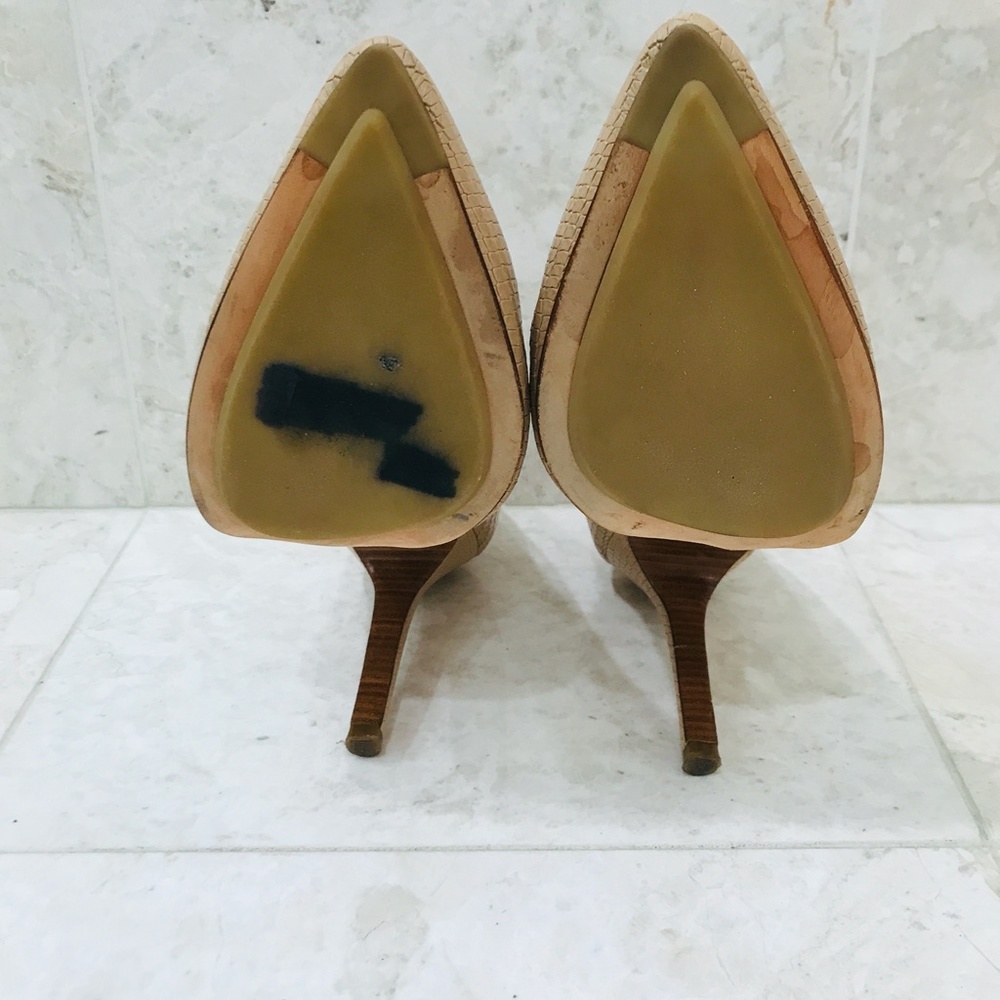 COLE HAAN {10.5} Pumps in Nude Faux Snakeskin - Picture 9 of 13